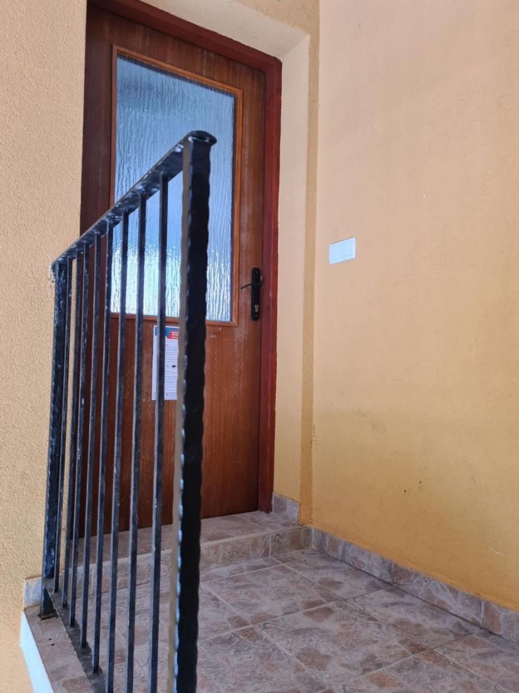 Apartments Stosa Nin Luaran gambar